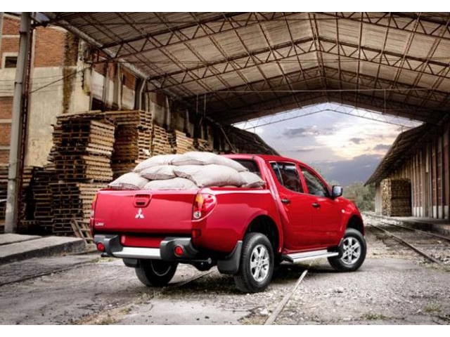 Libro Azul Mitsubishi L200 2015