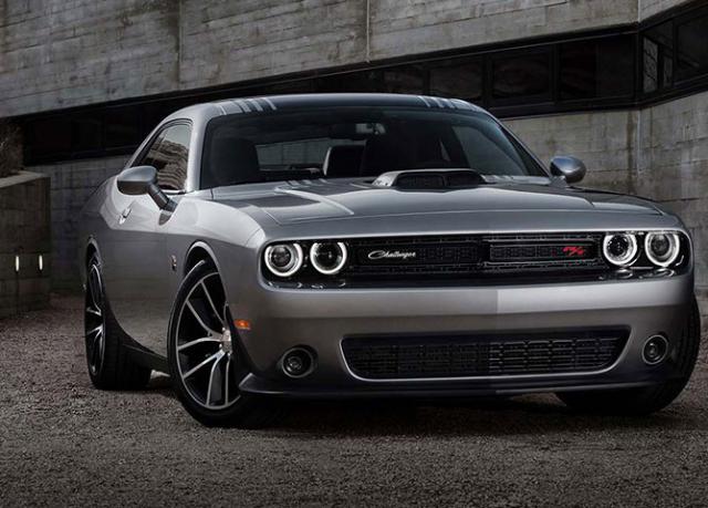 Libro Azul Dodge Challenger 2015