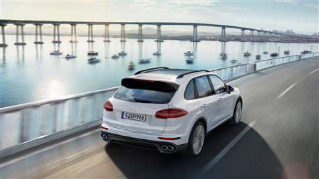 Libro Azul Porsche Cayenne 2015