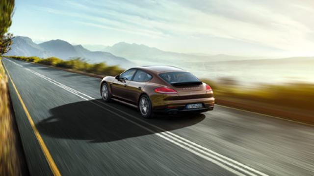 Libro Azul Porsche Panamera 2015