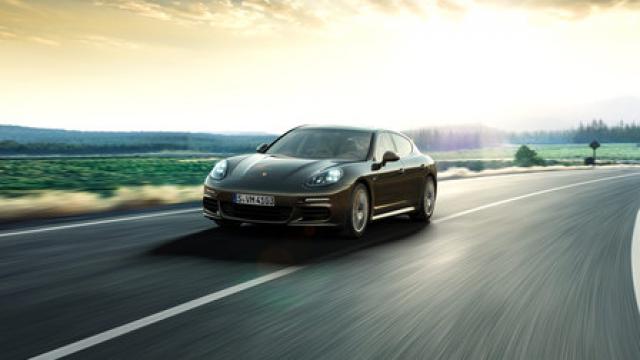 Libro Azul Porsche Panamera 2015