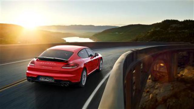 Libro Azul Porsche Panamera 2015