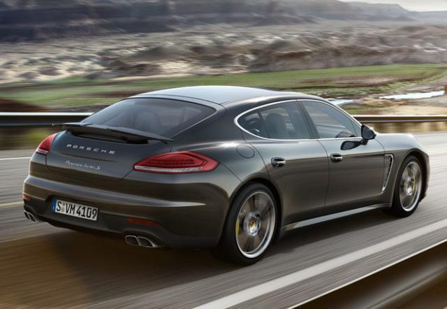 Libro Azul Porsche Panamera 2015