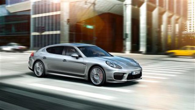 Libro Azul Porsche Panamera 2015