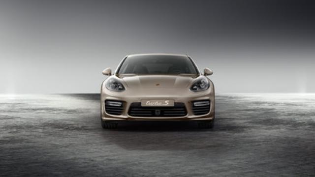 Libro Azul Porsche Panamera 2015
