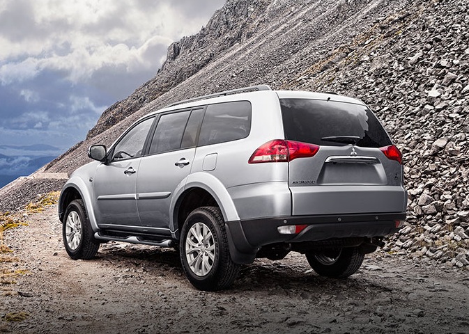 Libro Azul Mitsubishi Montero 2015