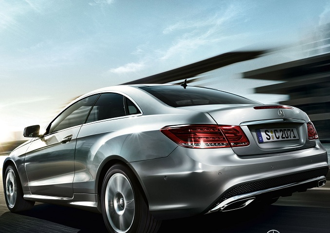 Libro Azul Mercedes Benz Clase E 2016