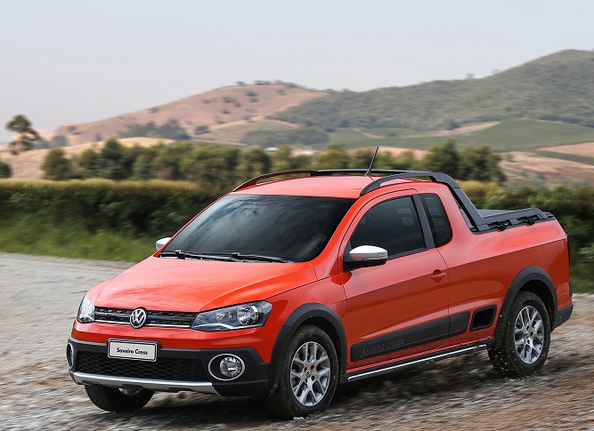 Frente de un Volkswagen Saveiro 2015