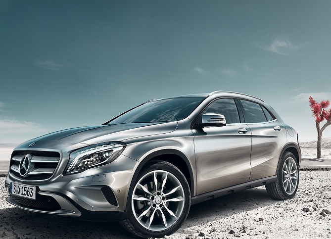 Libro Azul Mercedes Benz Clase GLA 2016