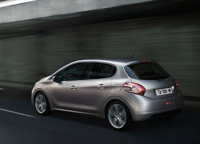 Libro Azul Peugeot 208 2016