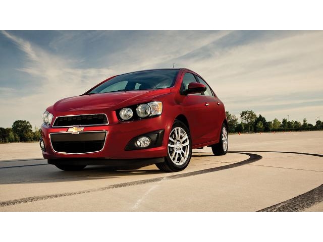 Libro Azul Chevrolet Sonic 2015