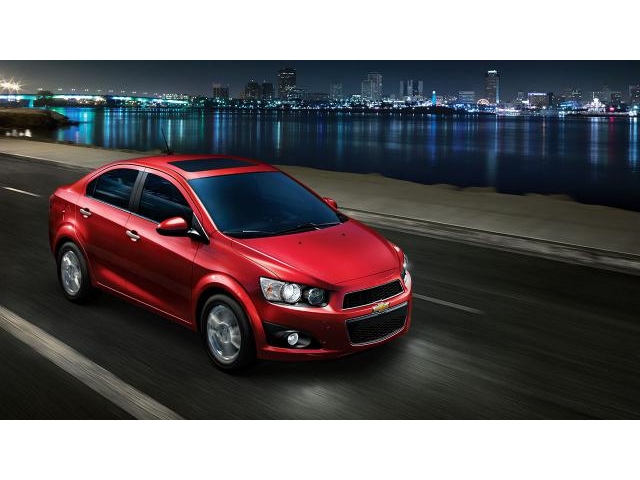 Libro Azul Chevrolet Sonic 2015