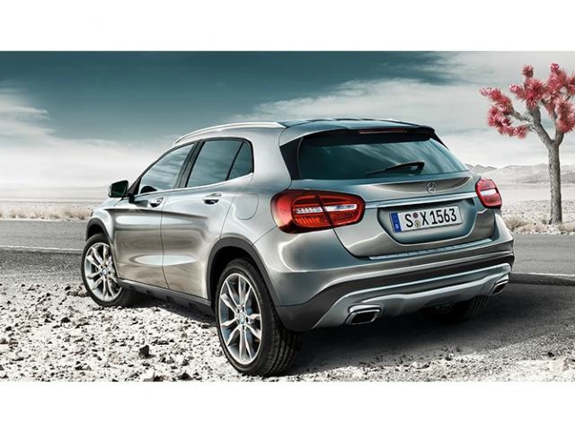 Libro Azul Mercedes Benz Clase GLA 2015