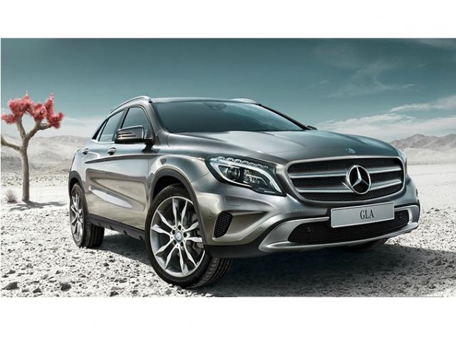 Libro Azul Mercedes Benz Clase GLA 2015