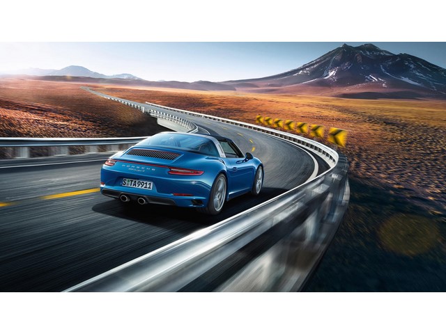 Libro Azul Porsche 911 2018