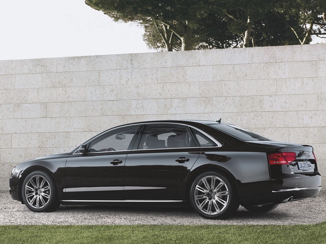 Libro Azul Audi A8 2015