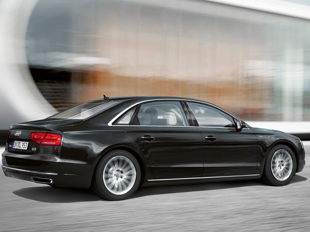 Libro Azul Audi A8 2015