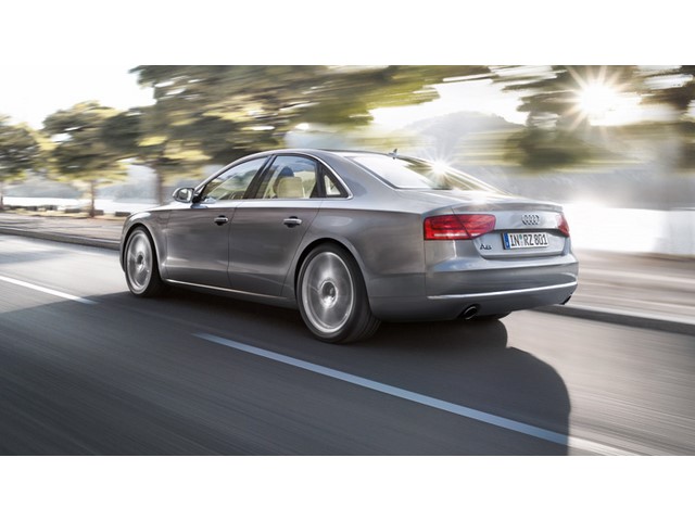 Libro Azul Audi A8 2017