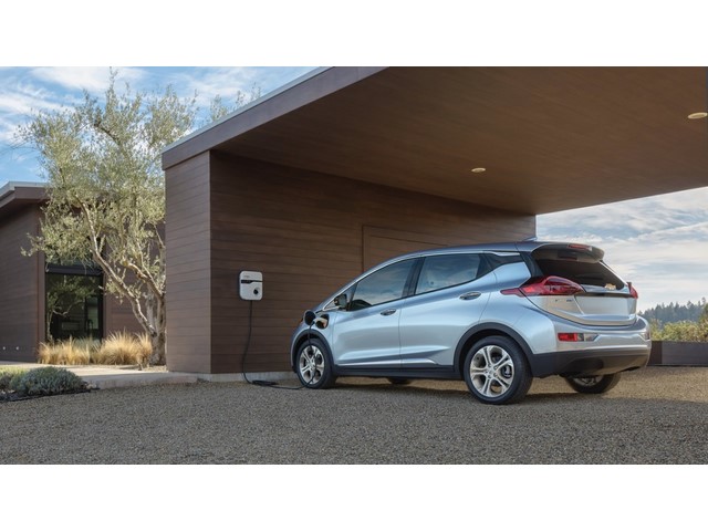 Libro Azul Chevrolet Bolt 2017