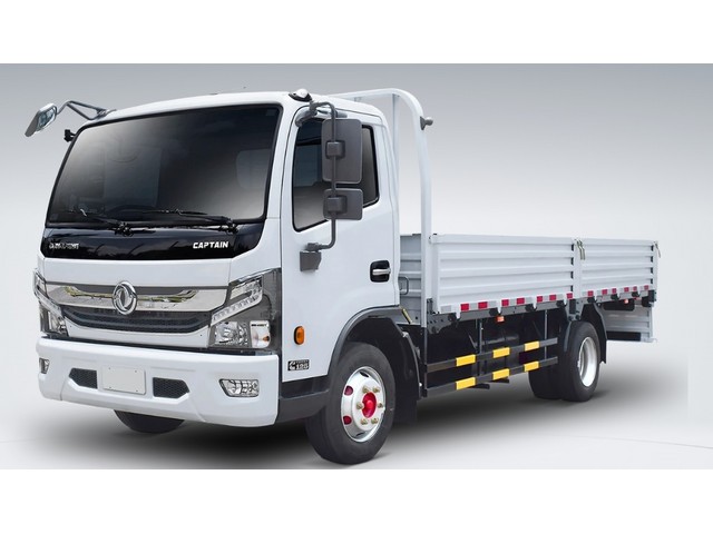 Vista trasera de un DFAC DongFeng Captain 2027