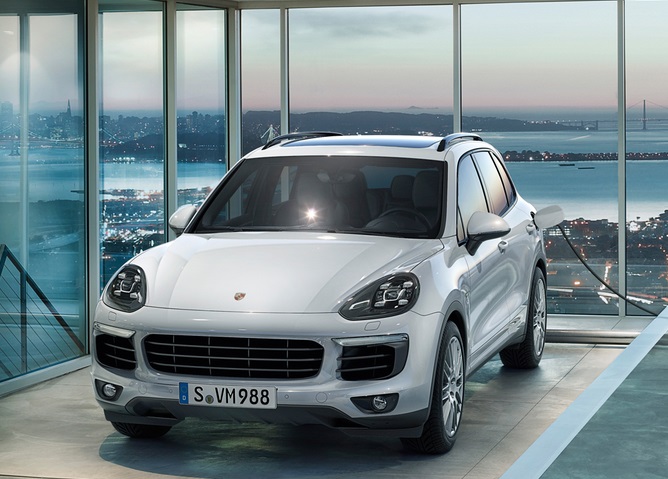 Libro Azul Porsche Cayenne 2017