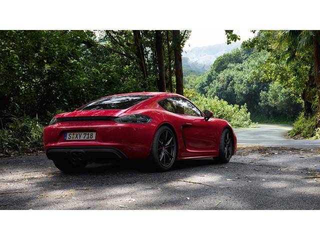 Libro Azul Porsche Cayman 2018