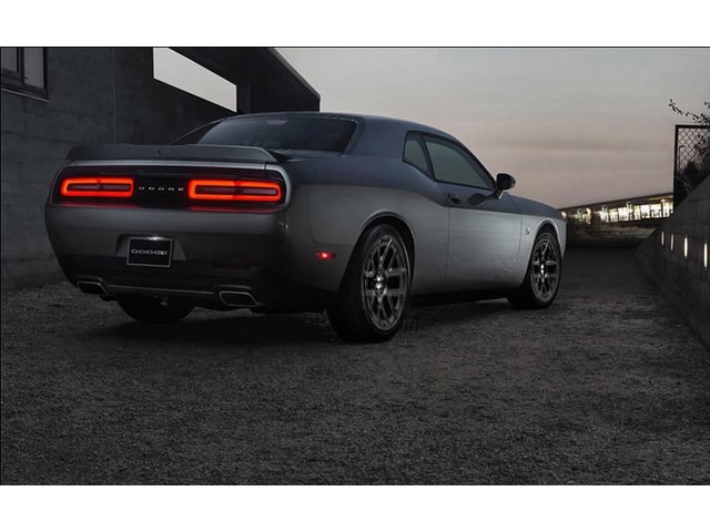 Libro Azul Dodge Challenger 2017