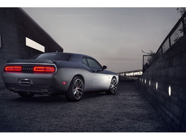 Libro Azul Dodge Challenger 2018
