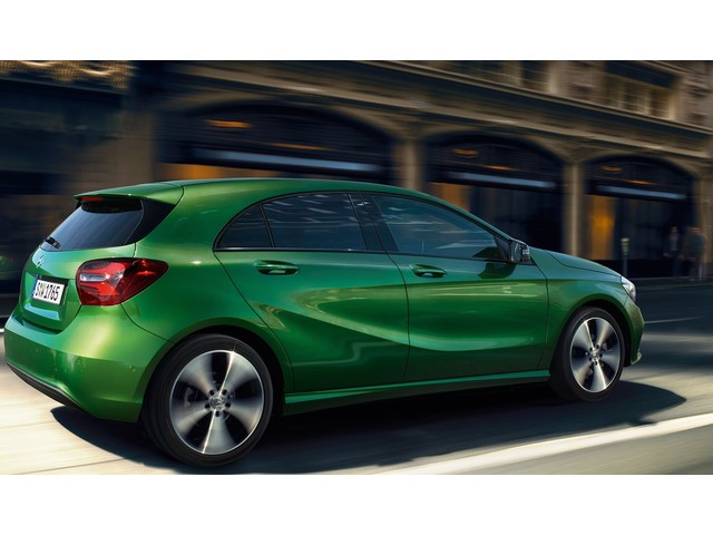 Libro Azul Mercedes Benz Clase A 2017