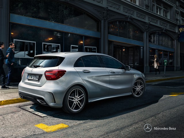 Libro Azul Mercedes Benz Clase A 2018