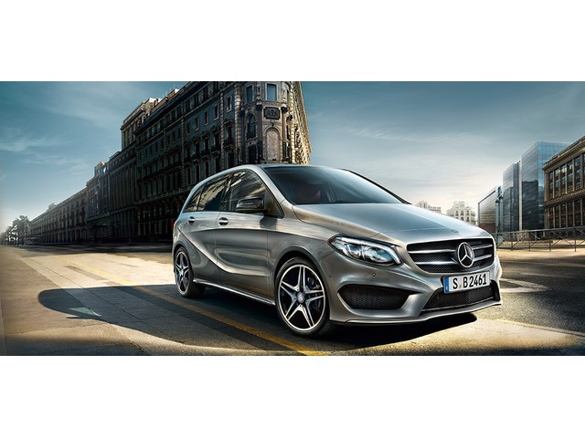 Frente de un Mercedes Benz Clase B 2016