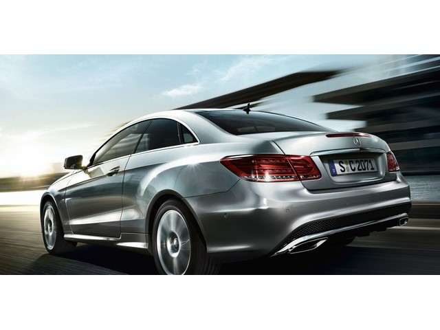 Libro Azul Mercedes Benz Clase E 2017