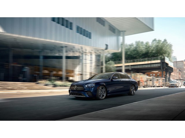 Libro Azul Mercedes Benz Clase E 2022