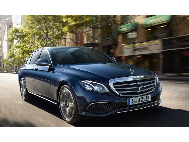 Libro Azul Mercedes Benz Clase E 2017