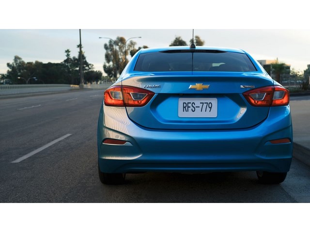 Libro Azul Chevrolet Cruze 2018