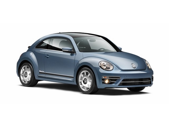Frente de un Volkswagen Beetle 2017