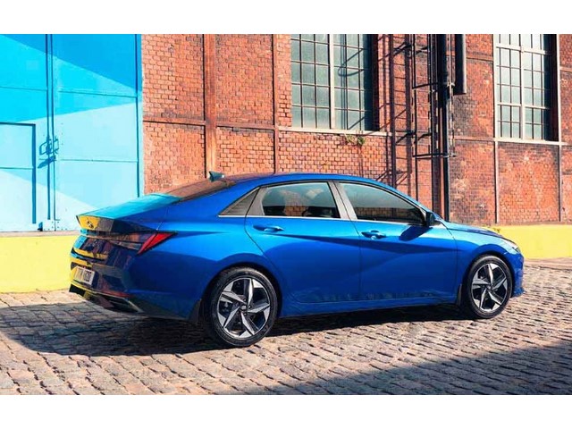 Libro Azul Hyundai ELANTRA 2023