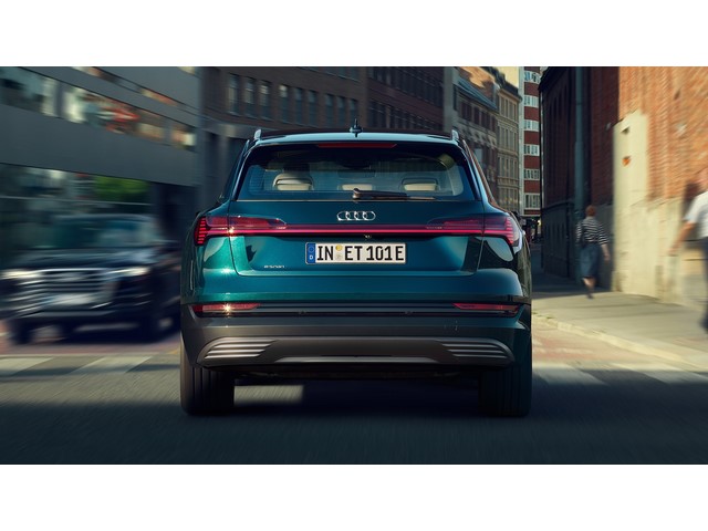 Libro Azul Audi e-tron 2021