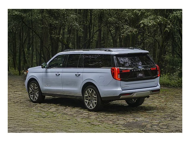 Vista trasera de un Ford Expedition 2027