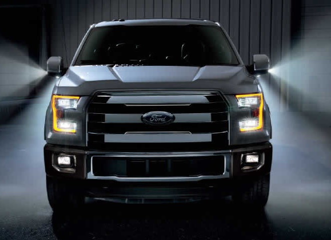 Frente de un Ford F-150 2016