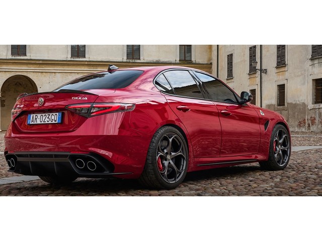 Libro Azul Alfa Romeo GIULIA 2024