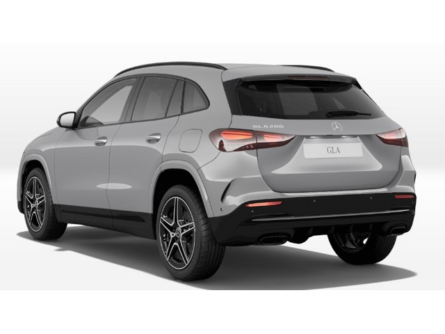 Vista trasera de un Mercedes Benz Clase GLA 2027