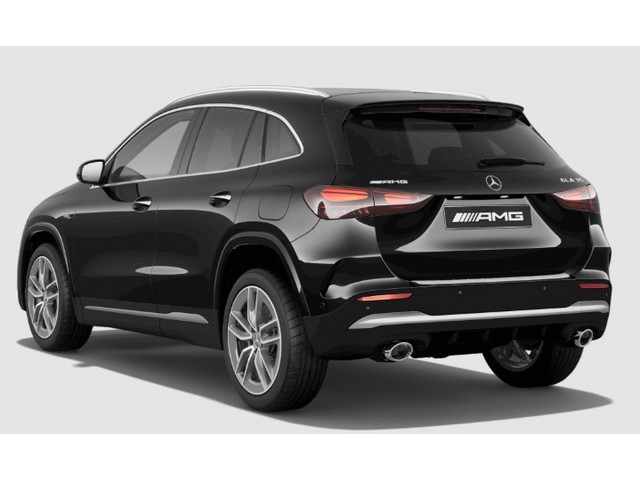 Vista trasera de un Mercedes Benz Clase GLA 2027