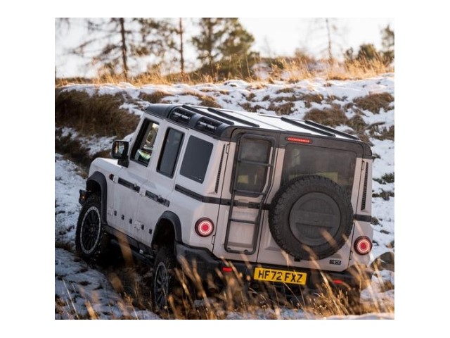 Libro Azul Ineos Grenadier 2025