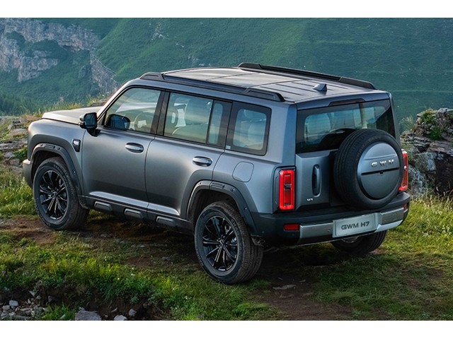 Vista trasera de un Haval H7 2027