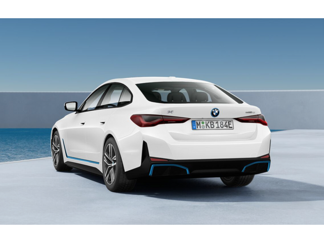 Libro Azul BMW i4 2024