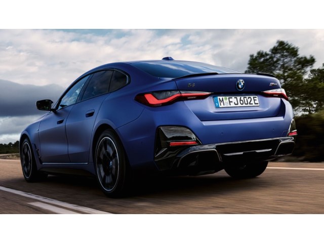 Libro Azul BMW i4 2022