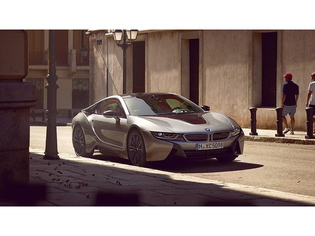 Libro Azul BMW i8 2020