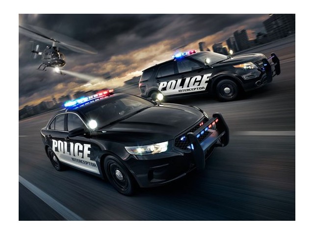 Frente de un Ford INTERCEPTOR 2015