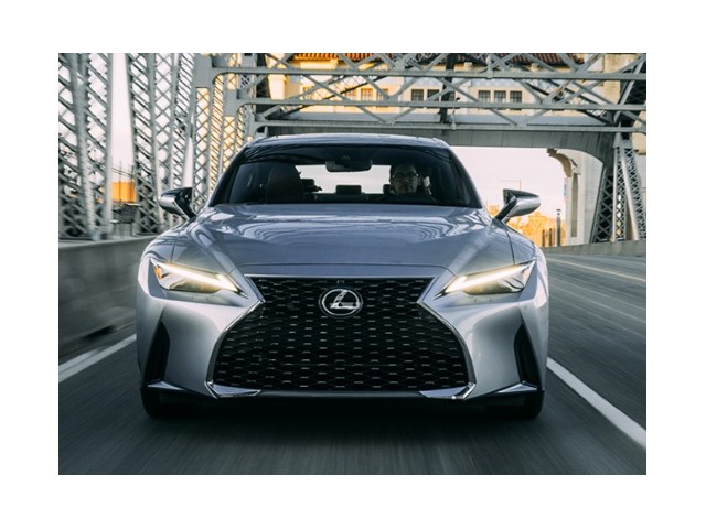 Libro Azul Lexus IS 2025